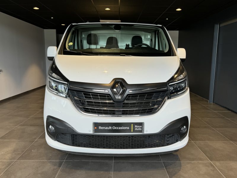 RENAULT TRAFIC  2019