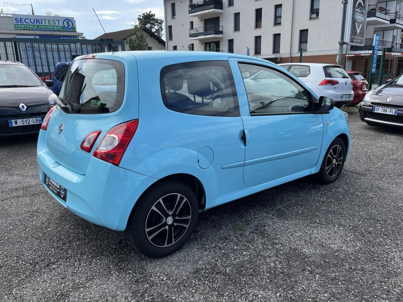 RENAULT TWINGO II 1.2i 75CV