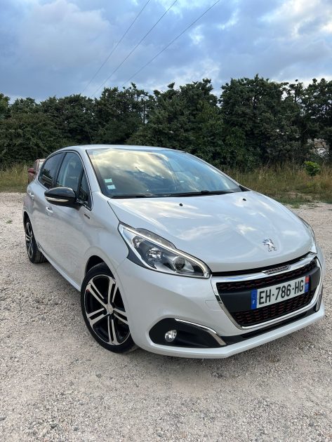 PEUGEOT 208 I 2016