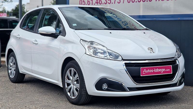 PEUGEOT 208  2018