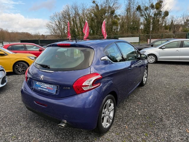 PEUGEOT 208 1.2 VTi Allure 2012 - 43287 KM