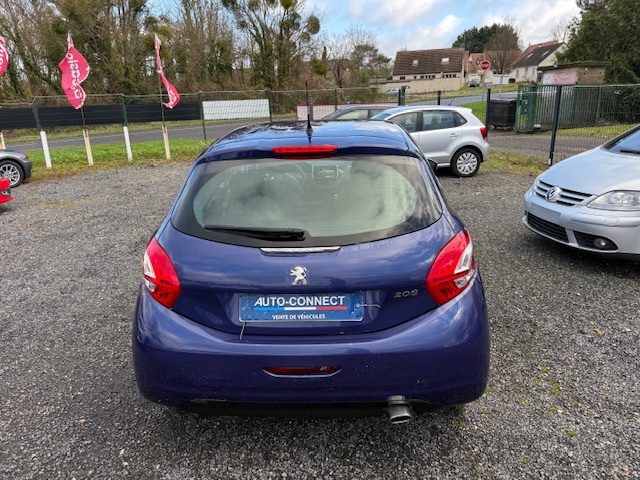 PEUGEOT 208 1.2 VTi Allure 2012 - 43287 KM