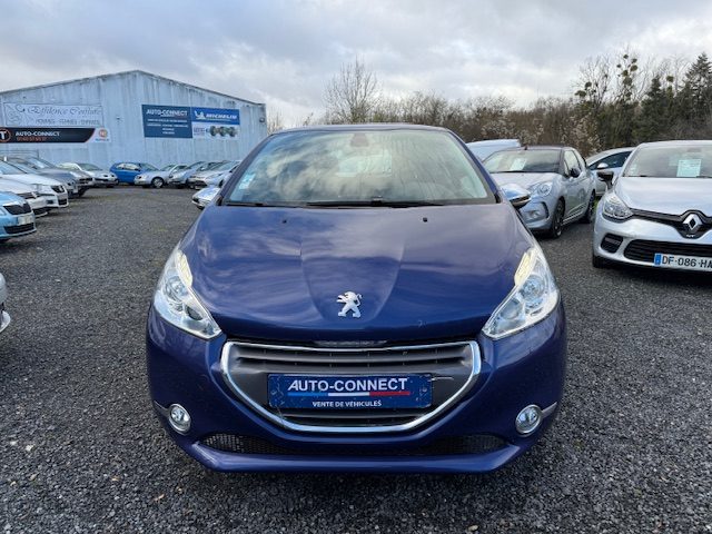 PEUGEOT 208 1.2 VTi Allure 2012 - 43287 KM