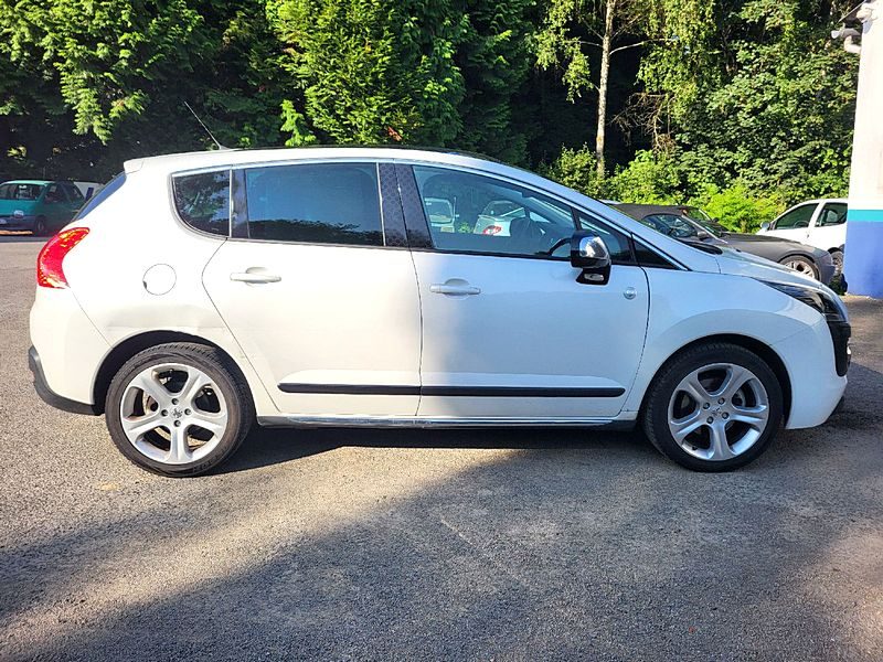 PEUGEOT 3008 Monospace 2013