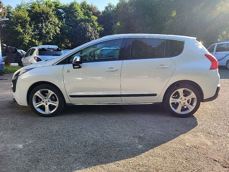 PEUGEOT 3008 Monospace 2013