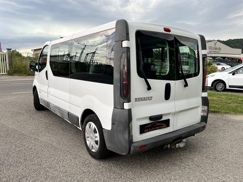 RENAULT TRAFIC 2005