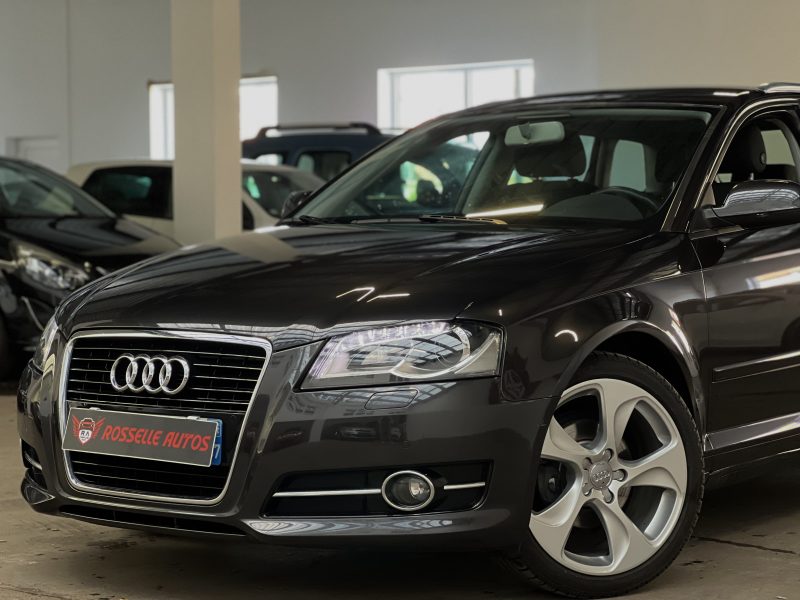 AUDI A3 1.6 TDI 105CH SPORTBACK AMBITION ATTELAGE