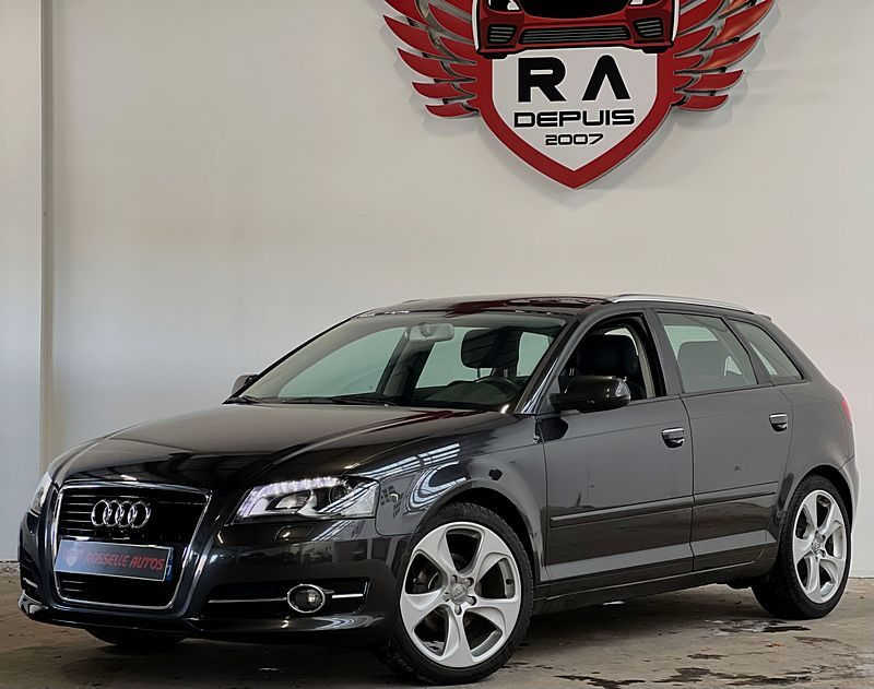 AUDI A3 1.6 TDI 105CH SPORTBACK AMBITION ATTELAGE