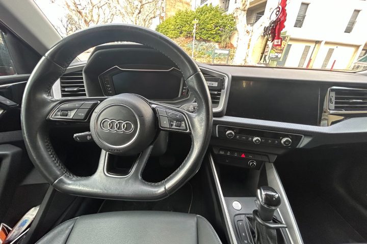 AUDI A1 SPORTBACK TFSI 116 ch Design Luxe - CarPlay / GPS / Camera de Recul / Pre Sens / Garantie