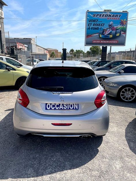 PEUGEOT 208 I 1.6 GTi 1598cm3 200cv