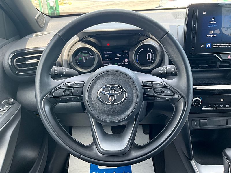 TOYOTA YARIS CROSS 2023