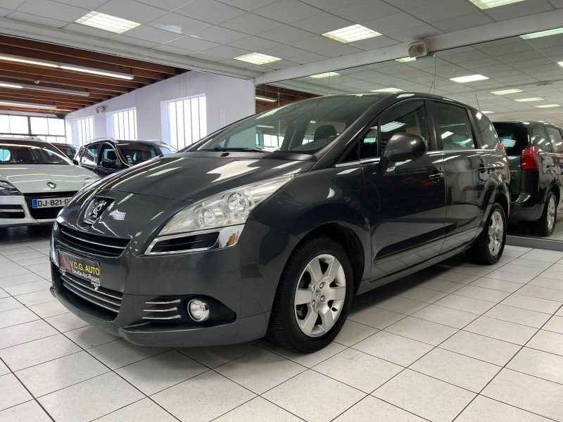 PEUGEOT 5008 1.6 HDi 110CH FAP PREMIUM