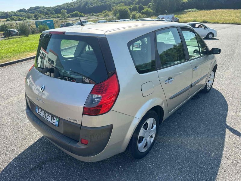 RENAULT GRAND SCÉNIC II 2007