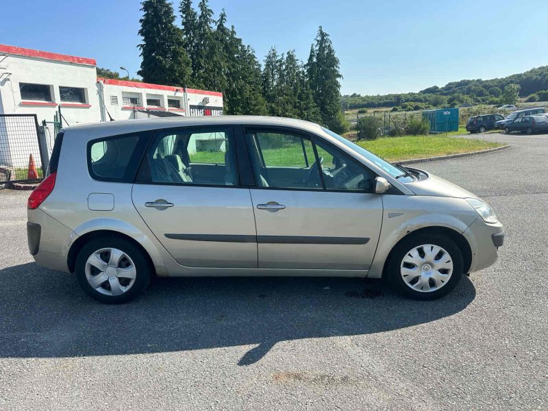 RENAULT GRAND SCÉNIC II 2007