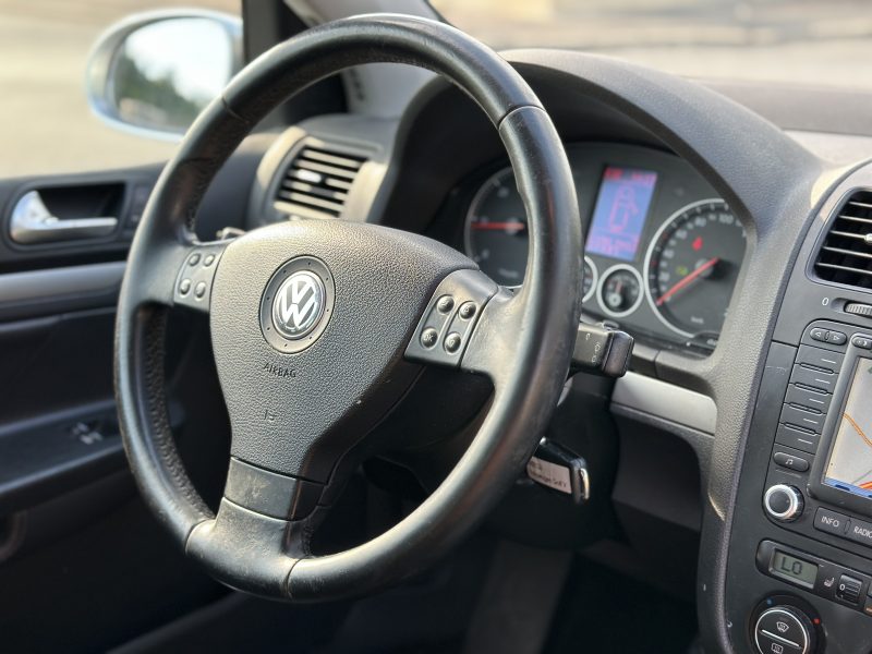 VOLKSWAGEN GOLF 5 2005