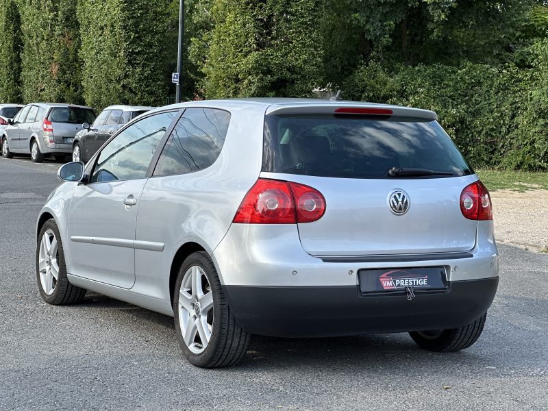 VOLKSWAGEN GOLF 5 2005