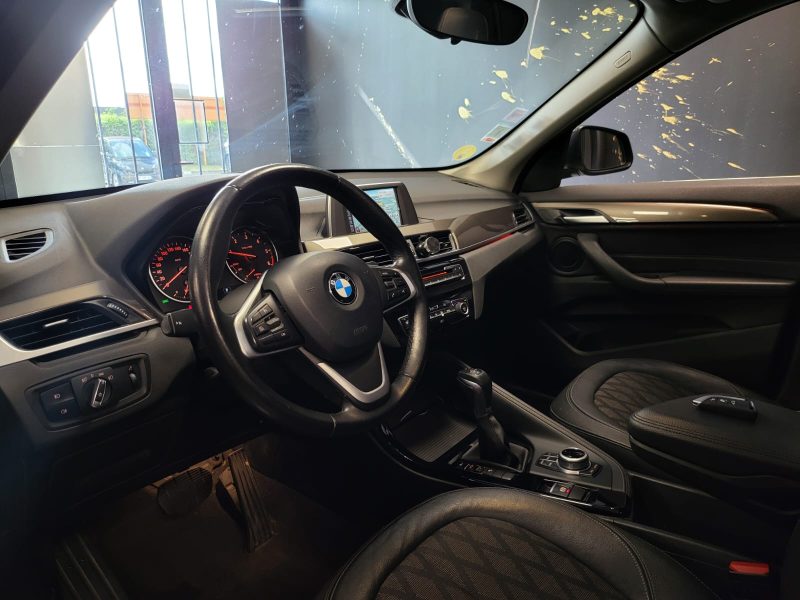 BMW X1 sDrive 18d X Line /TOIT OUVRANT+HAYON ELECTRIQUE+ATTELAGE/