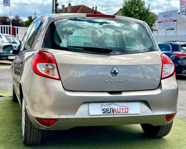 RENAULT CLIO III 2010