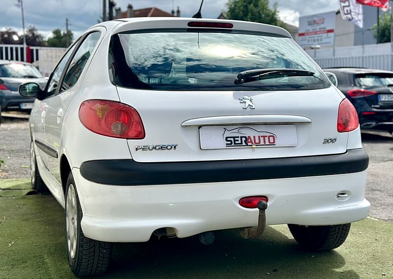 PEUGEOT 206 2004