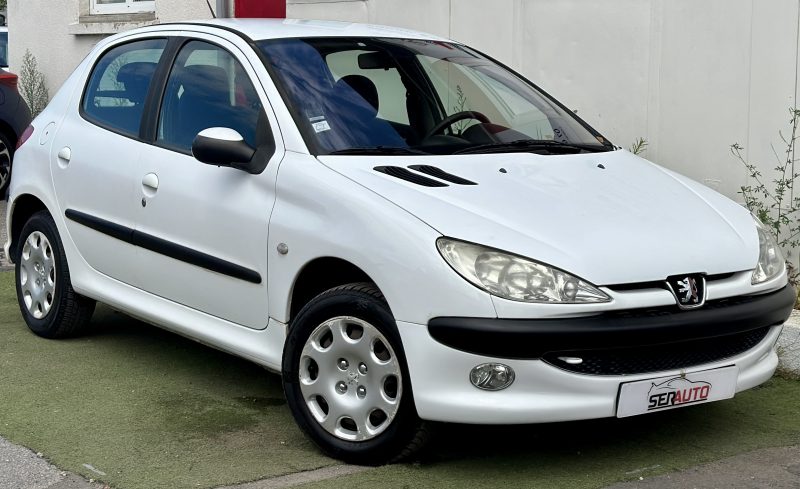 PEUGEOT 206 2004