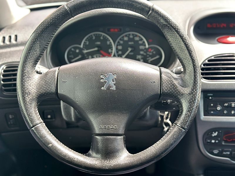 PEUGEOT 206 2004