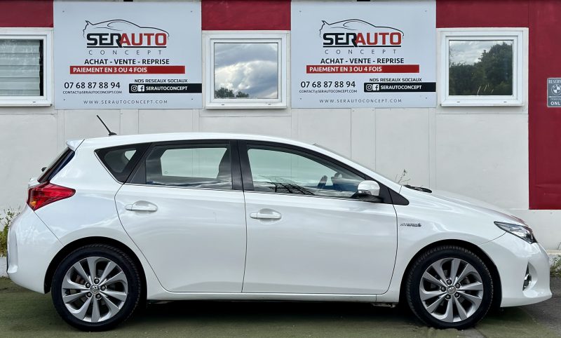 TOYOTA AURIS 2014