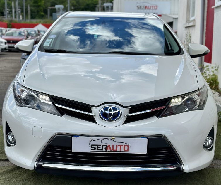 TOYOTA AURIS 2014