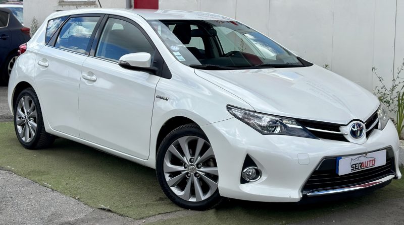 TOYOTA AURIS 2014