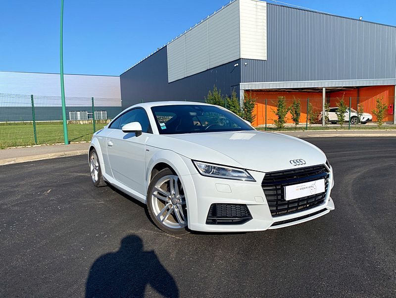 AUDI TT S LINE 2.0 L TFSI 230 ch