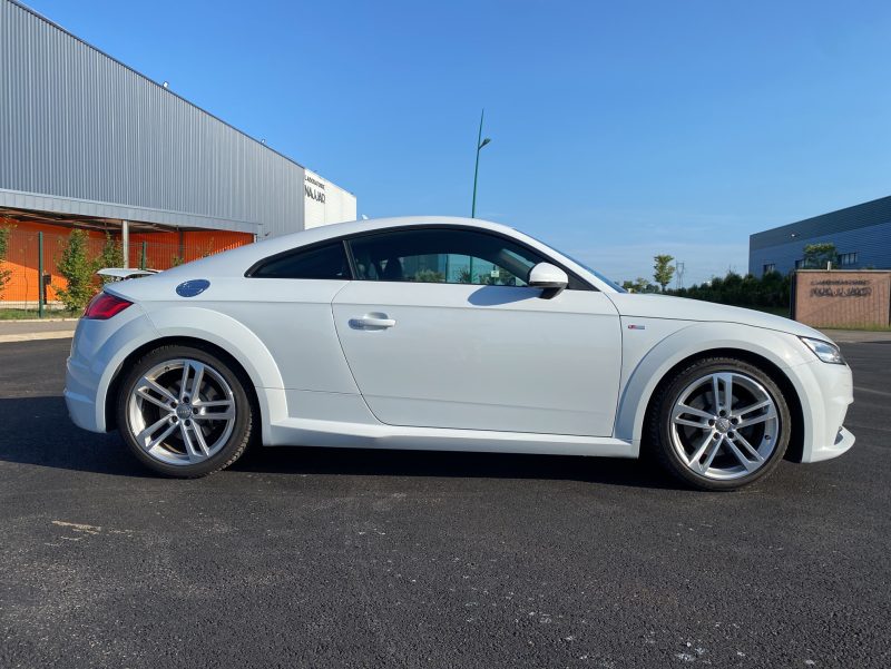 AUDI TT S LINE 2.0 L TFSI 230 ch