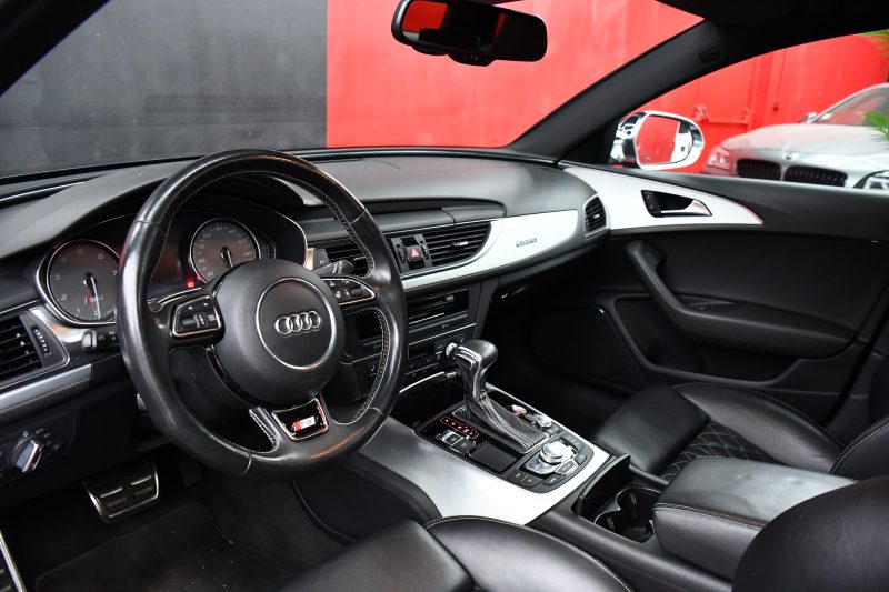 AUDI S6  2012