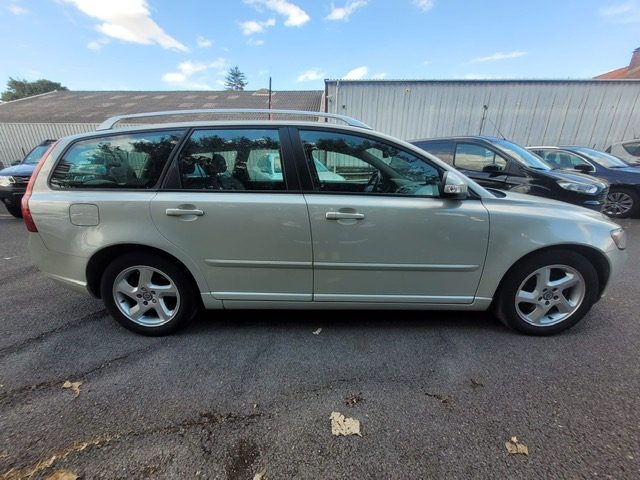 VOLVO  V50 2011