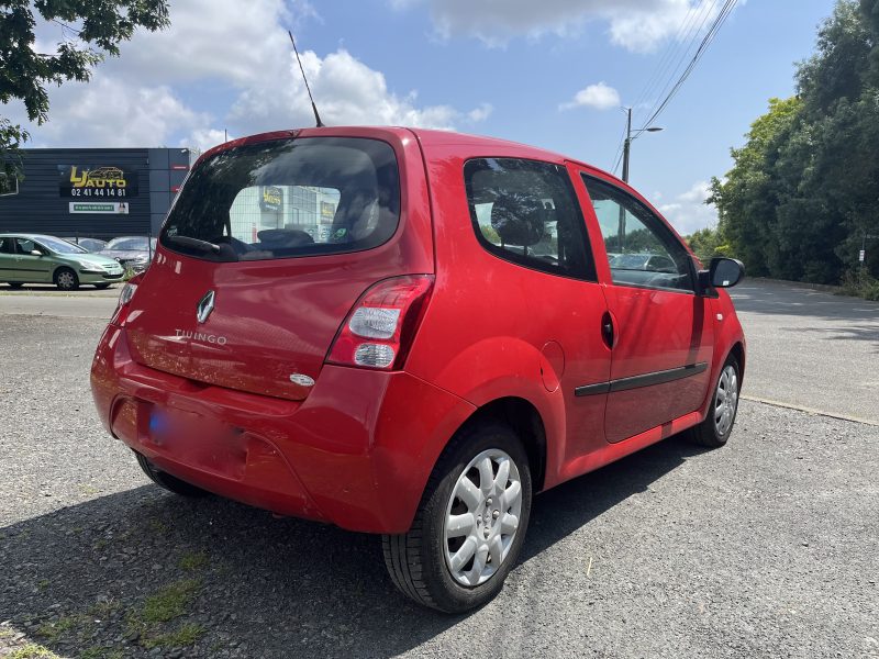 RENAULT TWINGO II 2010