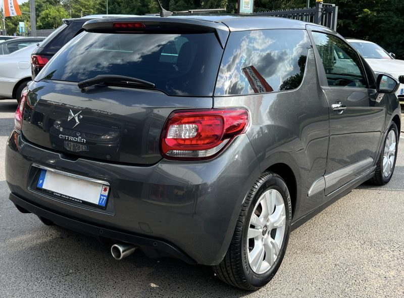 CITROEN DS3 SO CHIC 1.6 E HDI 92 Cv BOITE AUTOMATIQUE GPS BLUETOOTH 67 700 Kms - GARANTIE 1 AN