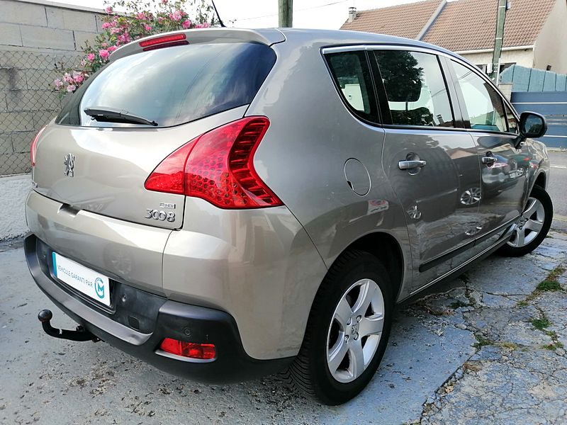 PEUGEOT 3008 Monospace 2011