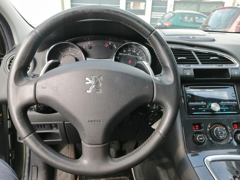 PEUGEOT 3008 Monospace 2011