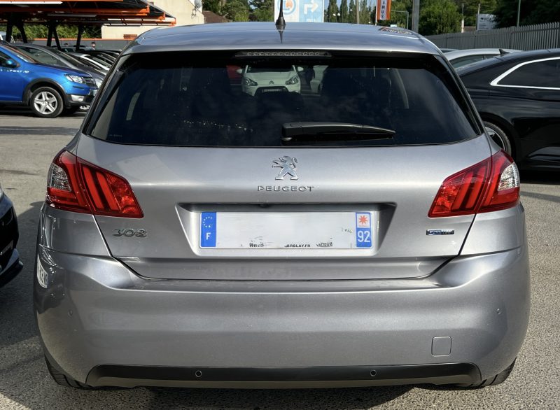 PEUGEOT 308 II ALLURE 1.2 130 BOITE AUTOMATIQUE GPS CAMERA RECUL CRIT AIR 1 54 400 Kms Garantie 1 an