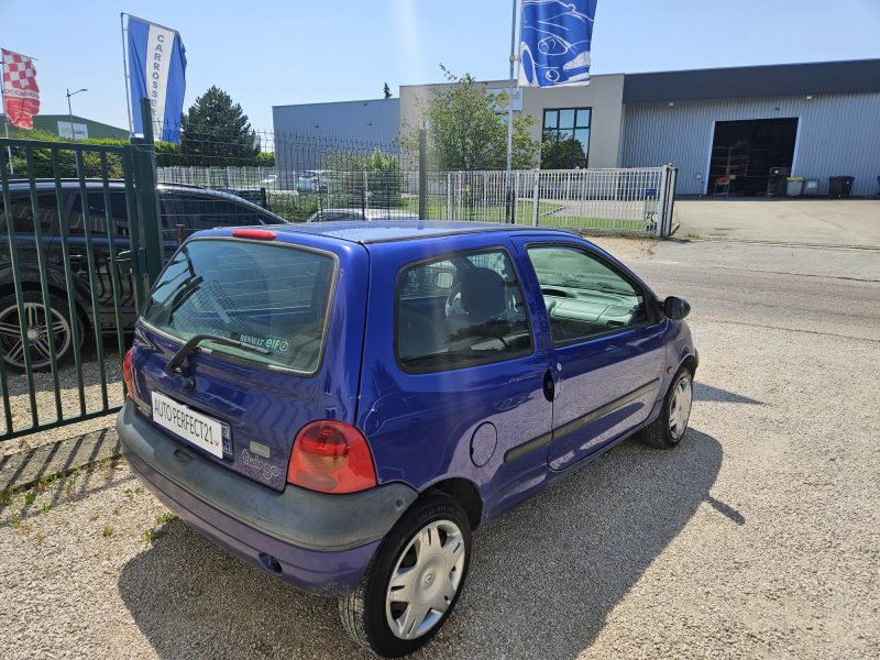 RENAULT TWINGO I 2002