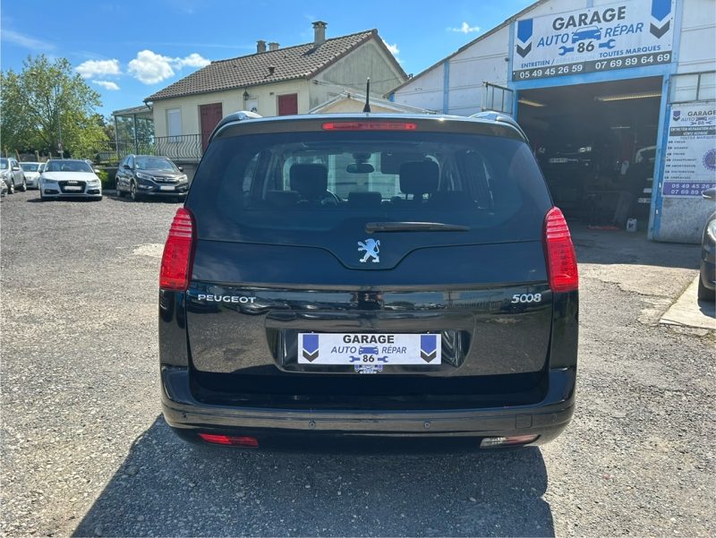 PEUGEOT 5008 2010