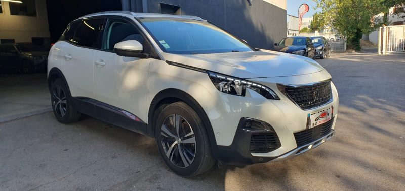 Peugeot 3008 II 2.0l BlueHDi GT 177ch EAT 8, *Suréquipée*, *Cockpit*