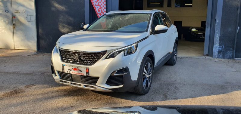 Peugeot 3008 II 2.0l BlueHDi GT 177ch EAT 8, *Suréquipée*, *Cockpit*