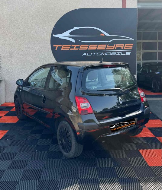 RENAULT TWINGO II 2009