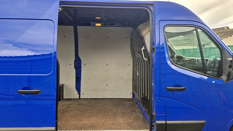 RENAULT MASTER III Fourgon 2018