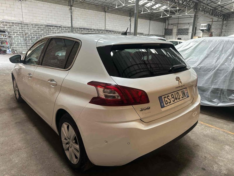 PEUGEOT 308 II ALLURE 1.2 THP 130