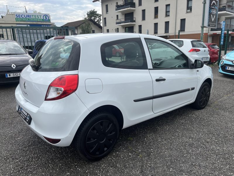 RENAULT CLIO III 1.2i 75CV YAHOO