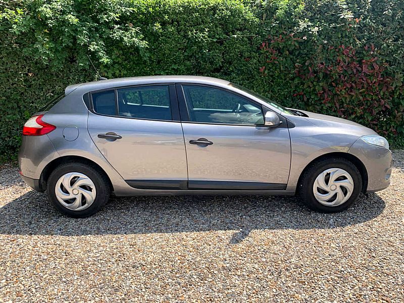 RENAULT MEGANE III 1.5 dCi 90cv