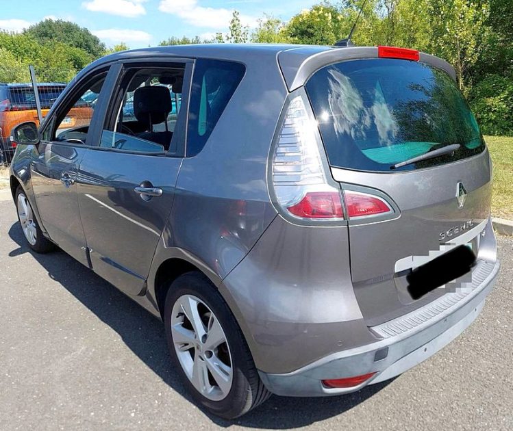 RENAULT SCENIC III 1.5 dCi 110 cv LIMITED 1 ère main Garantie 12 Mois