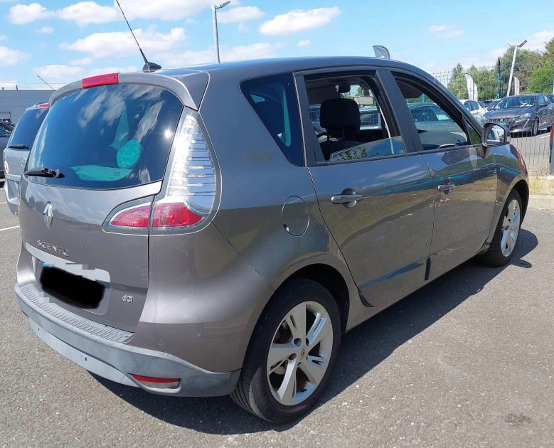 RENAULT SCENIC III 1.5 dCi 110 cv LIMITED 1 ère main Garantie 12 Mois