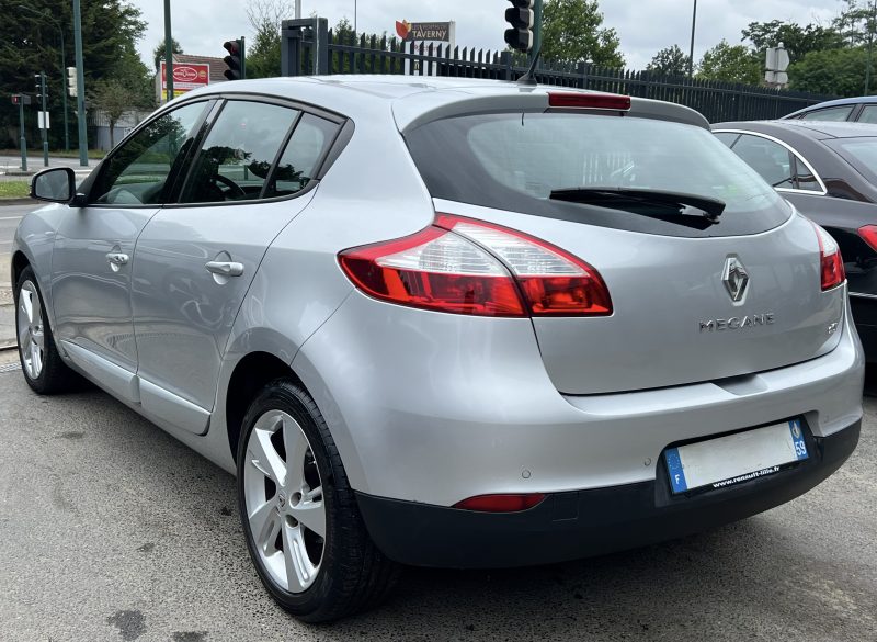 RENAULT MEGANE 3 III PHASE 2 DYNAMIQUE 1.5 DCI 110 Cv PREMIERE MAIN 65 600 Kms BVM6 - GARANTIE 1 AN