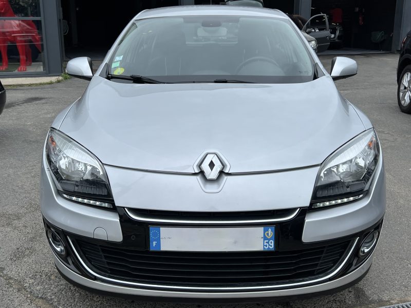 RENAULT MEGANE 3 III PHASE 2 DYNAMIQUE 1.5 DCI 110 Cv PREMIERE MAIN 65 600 Kms BVM6 - GARANTIE 1 AN